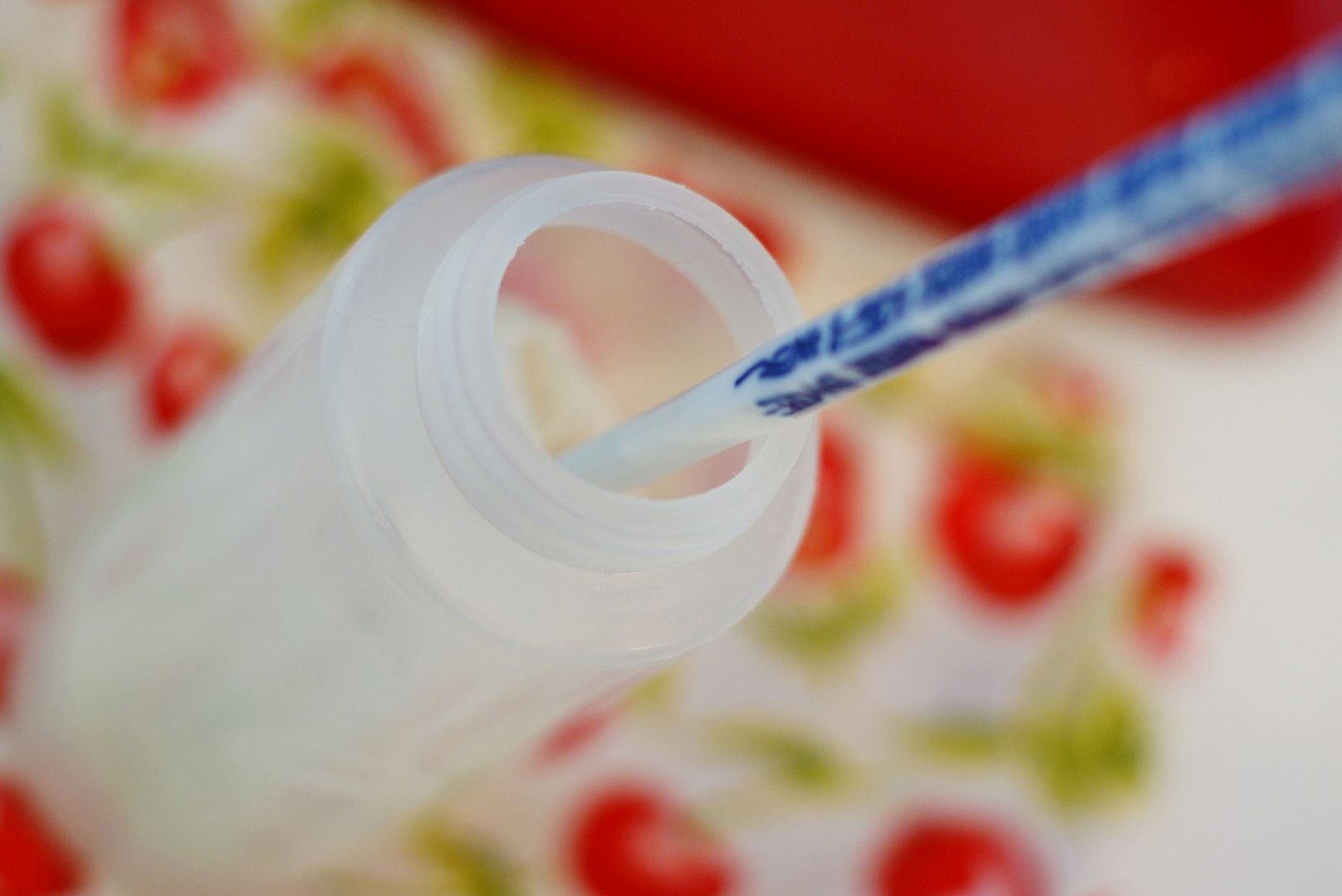 How to Clean Squeeze Bottles . . . Works for Me Wednesday Bake at 350°